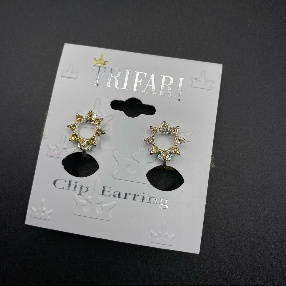 TRIFARI Clip On Earrings New On Card Small Dainty Silver Tone Rhinestone